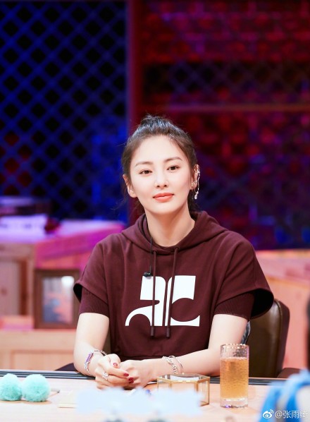 张雨绮腿长多少厘米(张雨绮有多高多重)