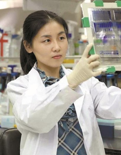 颜宁开讲啦眼睛怎么了不太对劲 颜宁开讲啦眼睛怎么了不太对劲