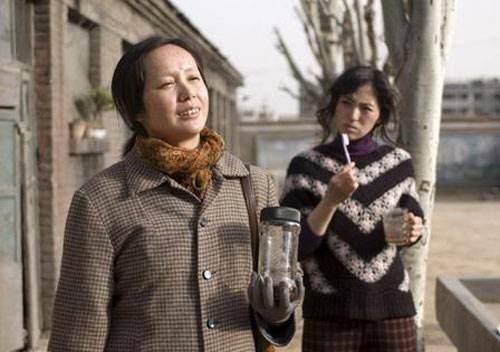 蒋雯丽如何封杀的张静初？张静初被蒋雯丽拖(蒋雯丽打张静初是不是真的)