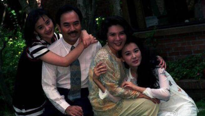 李丽凤年轻时的照片(李丽芬年轻时的照片)