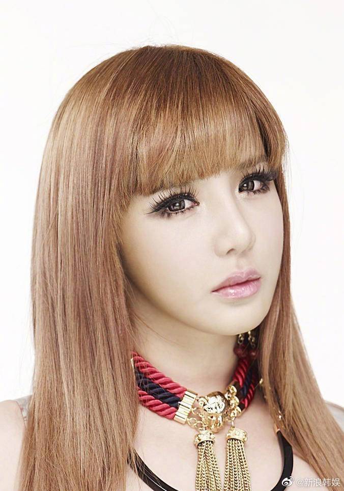 朴春的脸怎么了为什么那么肿(朴春没胖之前照片) 朴春的脸怎么了为什么那么肿(朴春没胖之前照片)