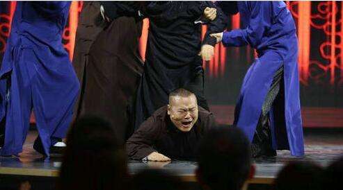 岳云鹏被于谦打是哪一期？岳云鹏是怎么被郭