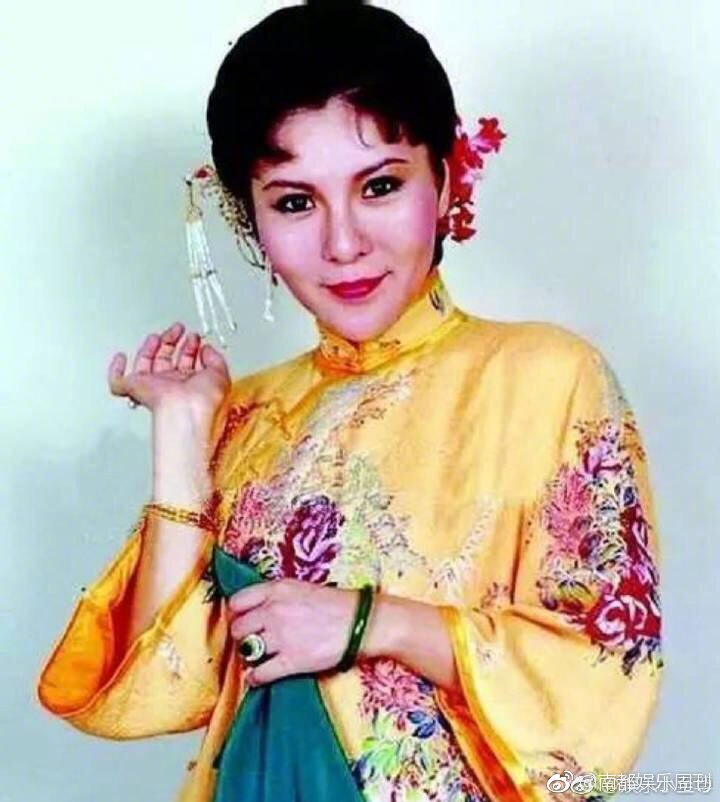 李丽凤年轻时的照片(李丽芬年轻时的照片)