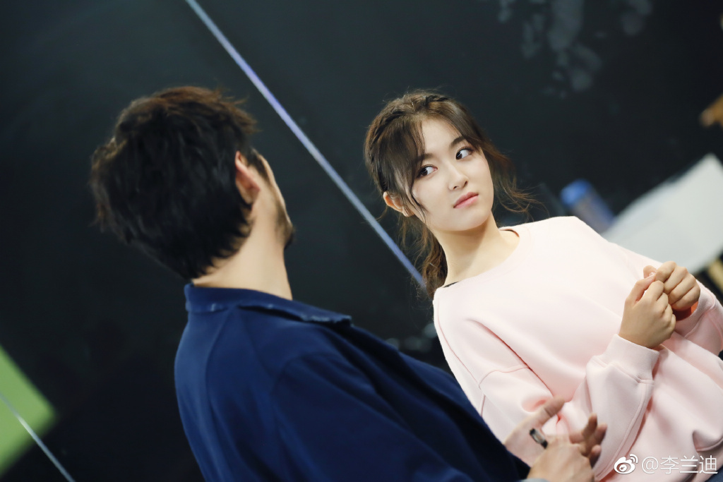 李兰迪为什么叫章子怡妈妈(章子怡评价李兰迪)