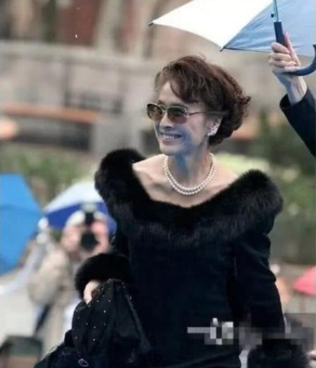 栗原小卷是混血儿吗(栗原小卷现在照片)