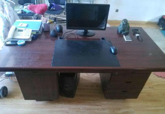 办公桌上为什么要放一块石头(办公桌上摆石头) 办公桌上为什么要放一块石头(办公桌上摆石头)