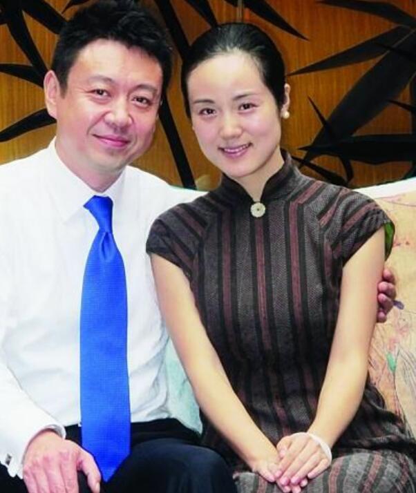 哈辉结过几次婚(哈辉老公前四任妻子揭秘)