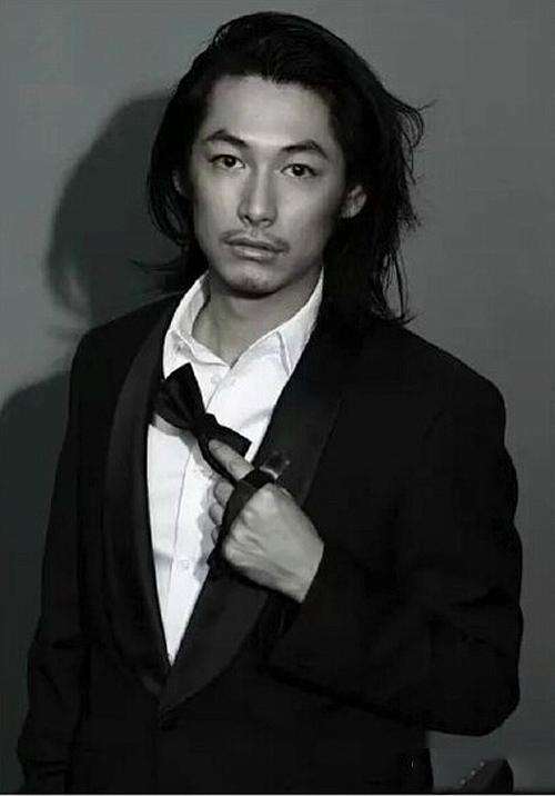 藤冈靛老婆vanina资料照片(藤冈靛图片)