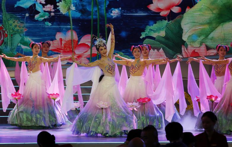 舞蹈家殷硕结婚了吗老公是谁(舞者殷硕老公王铮)