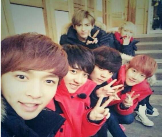 都暻秀为什么那么沉闷?都暻秀和张艺兴是什 都暻秀为什么那么沉闷?都暻秀和张艺兴是什