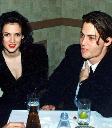 约翰尼德普是假牙吗？德普和薇诺娜现状如何