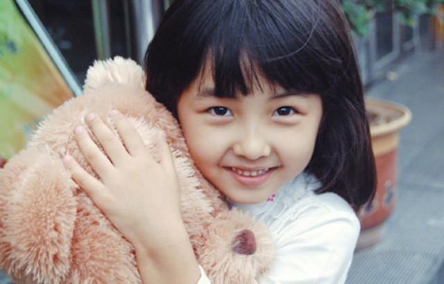 张子枫是近视眼吗？张子枫如何出道成为演员