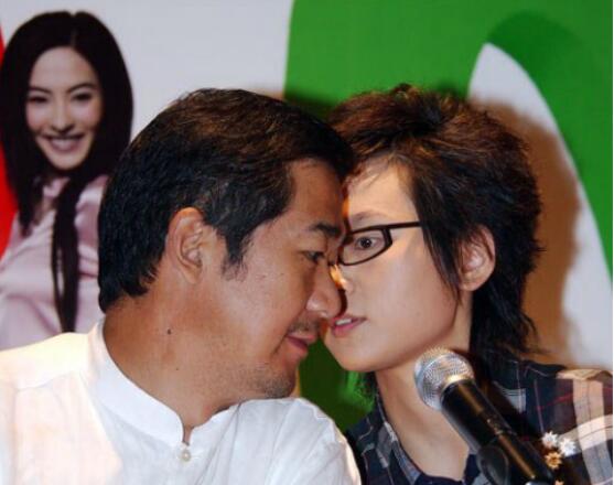 周笔畅和张国立关系疏远的原因