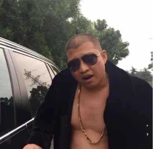 石家庄狗磊二驴事件怎么回事？二驴为啥不敢