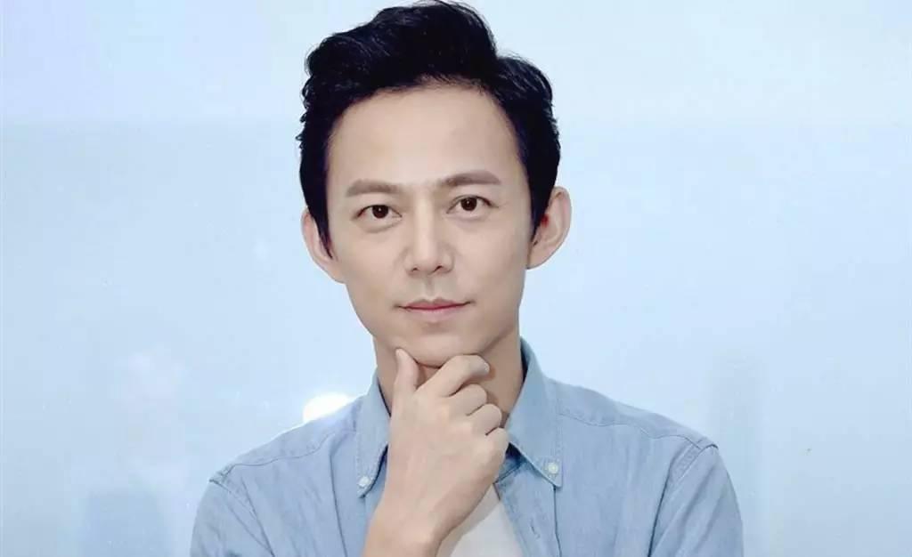 何炅救场最厉害的一次视频(何炅救场名场面)