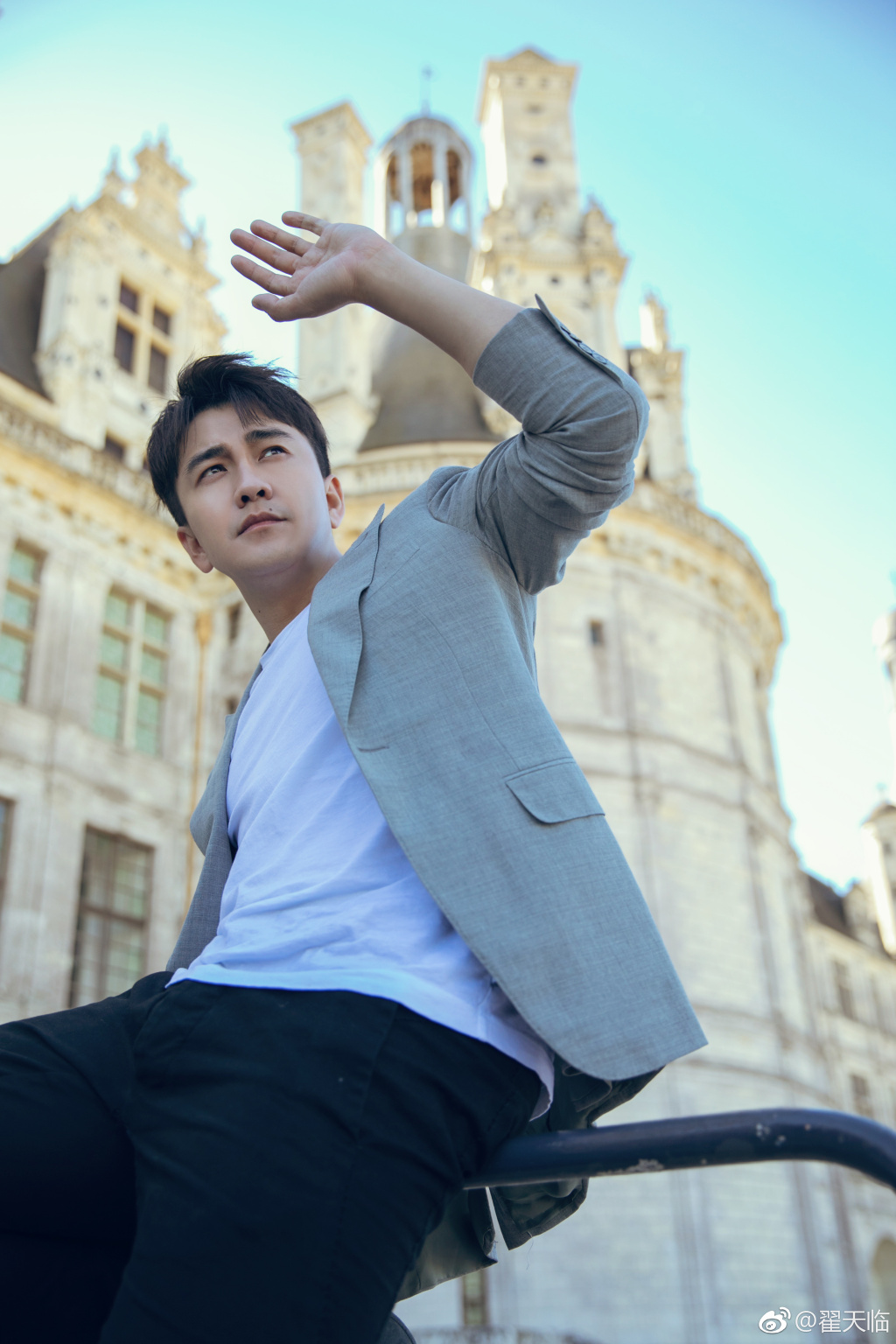 翟天临嘴角黑痣好丑图(翟天临嘴角的痣说法)