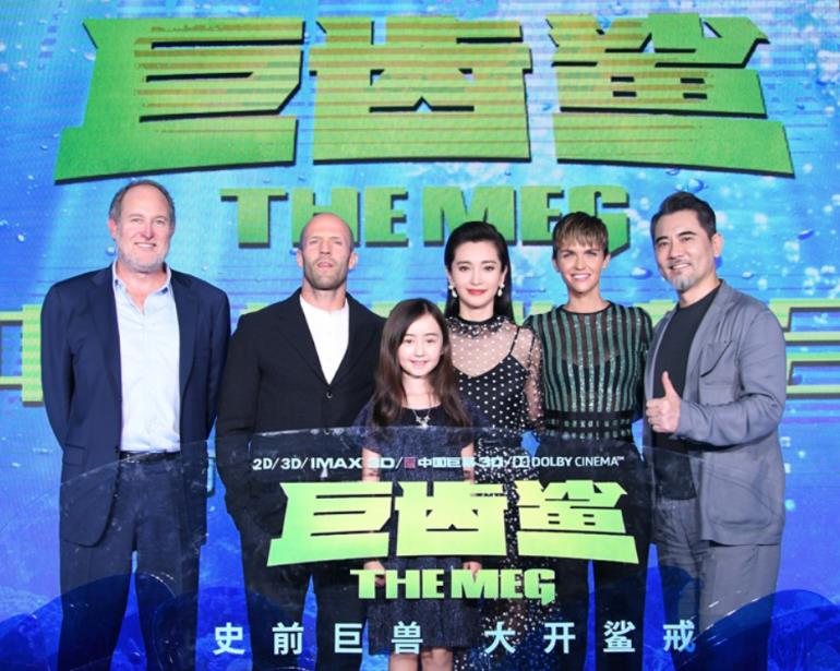 巨齿鲨中小女孩梅英扮演者蔡书雅是中英混血