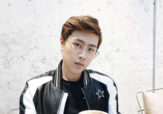 卢本伟为什么叫科学家、慈善家、克里斯关门(超级慈善家卢本伟)