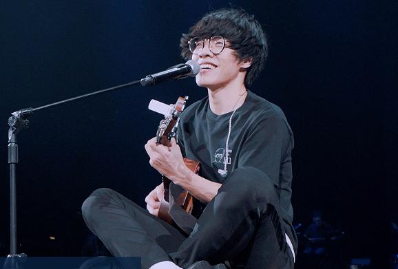 卢广仲为什么叫小队长(卢广仲怎么了)