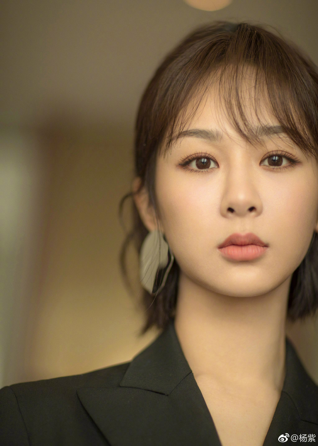 杨紫和热巴谁演技好?杨紫和热巴身高体重对