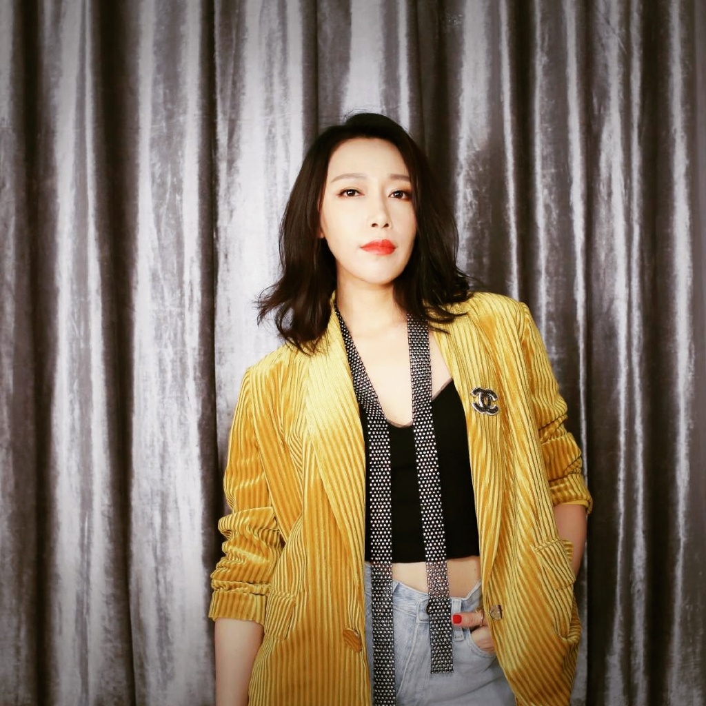 金池是飞镖运动员出身吗(哪个明星是飞镖运动员)