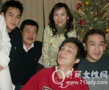 黄锦燊结过几次婚?黄锦燊年轻时候的照片 黄锦燊结过几次婚?黄锦燊年轻时候的照片