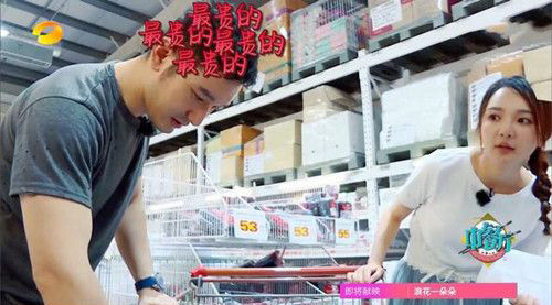 靳梦佳和靳东是什么关系？靳梦佳赵雷休息室(赵雷靳梦佳休息室 虎扑)