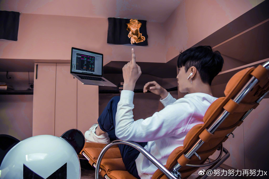 张艺兴女朋友是张碧晨吗？张艺兴私下脾气大