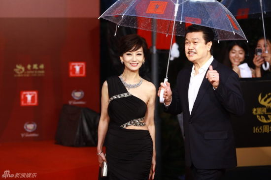 黄锦燊结过几次婚?黄锦燊年轻时候的照片 黄锦燊结过几次婚?黄锦燊年轻时候的照片