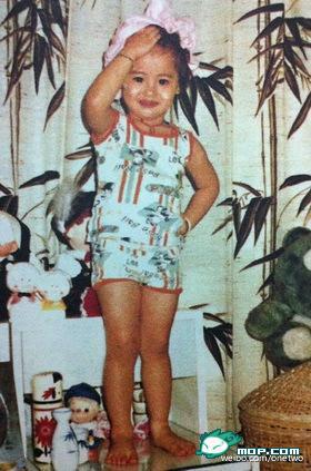 张柏芝小时候好漂亮照片(张柏芝童年照)