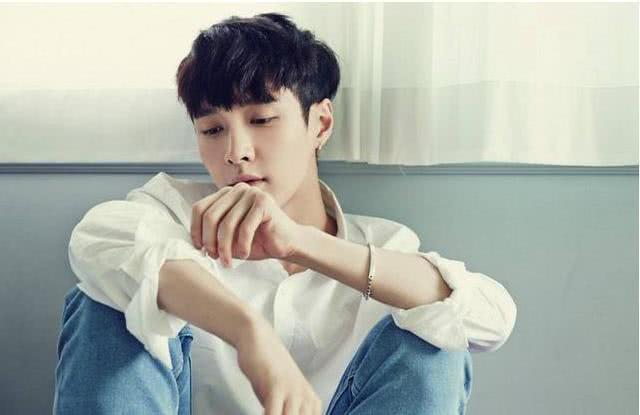 张艺兴女朋友是张碧晨吗？张艺兴私下脾气大