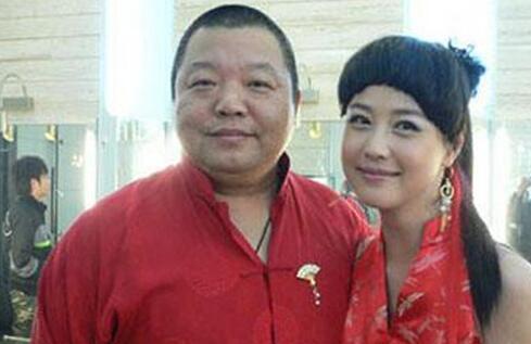 臧天朔老婆李梅曾是服务员？女儿已成年儿子