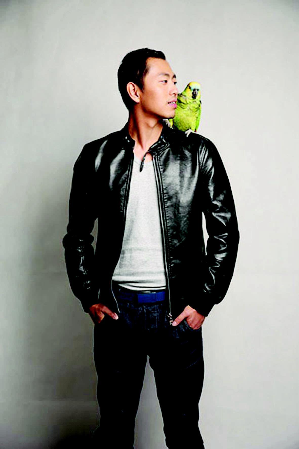 王昱珩做什么工作怎么赚钱的?王昱珩和余奕