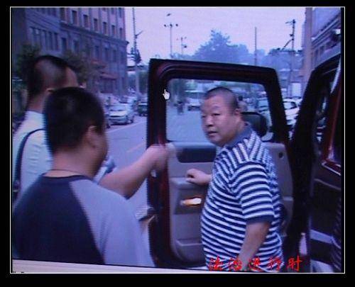 臧天朔老婆李梅曾是服务员？女儿已成年儿子