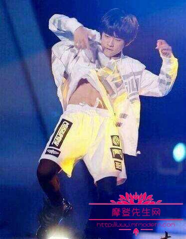 千玺的女朋友宋婕照片(宋婕易烊千玺的接吻照)