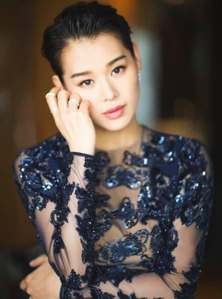 胡杏儿整牙前后对比照片(胡杏儿牙套)