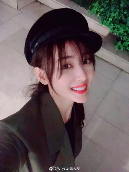 张天爱鼻子整过容吗?她和张若昀是什么关系