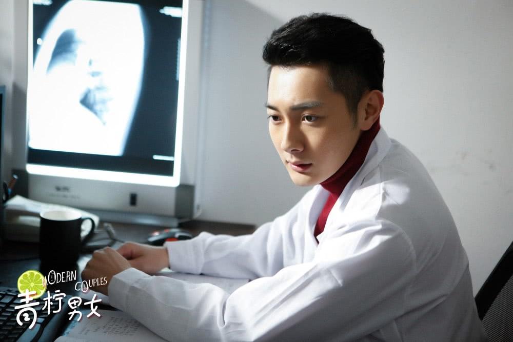 演员程怡泳装照片有吗(程怡 剧照)