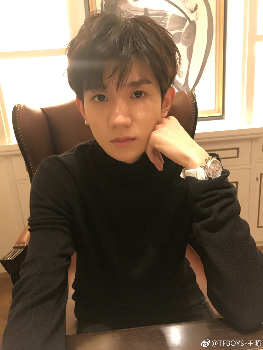 王源为什么叫刚哥？王源是越来越丑了吗来个