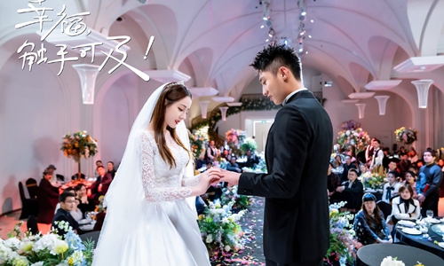 迪丽热巴黄景瑜恋爱了吗?两人到底有没有在(黄景瑜和热巴谈恋爱了吗?)