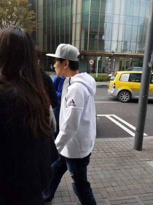 林俊杰为什么叫行走的CD？林俊杰和王思聪