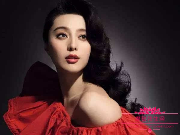 李连杰和周润发谁成就更大?最新明星网络人(周润发和李连杰谁在影坛的地位更高?) 李连杰和周润发谁成就更大?最新明星网络人(周润发和李连杰谁在影坛的地位更高?)