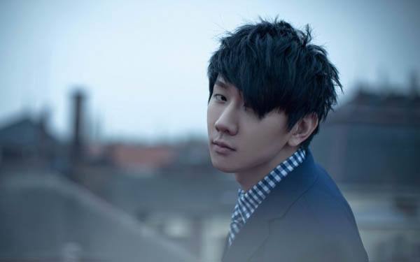 林俊杰为什么叫行走的CD?林俊杰和王思聪