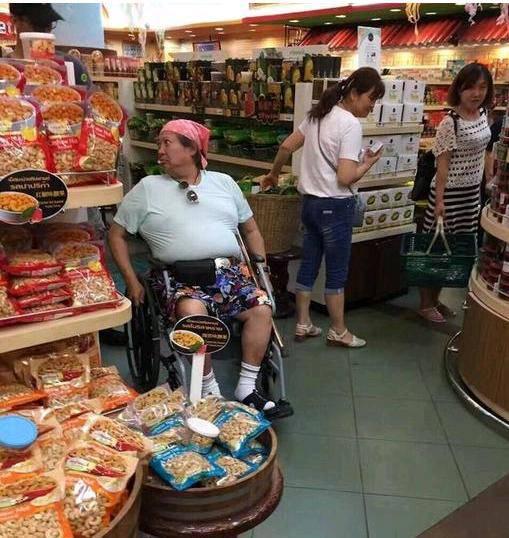 洪金宝为什么不给成龙面子真相来了