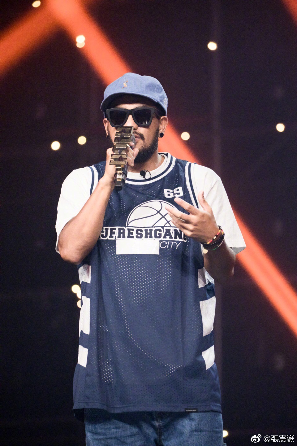 张震岳是非洲人混血吗(张震岳是不是黑人)