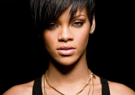 蕾哈娜为什么叫fenty 蕾哈娜25厘米