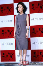 尹汝贞年轻时候的照片(尹汝贞 身高)