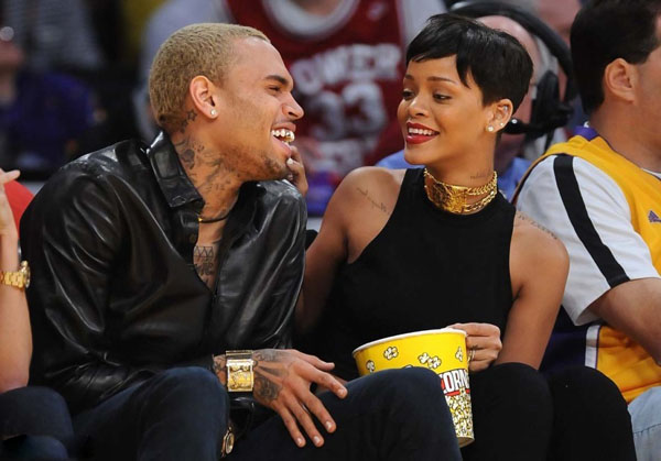 蕾哈娜被男友家暴事件回顾 被家暴的女人怎