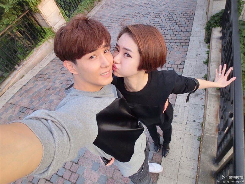 李承铉的妹妹怎么死的?李承铉有钱吗