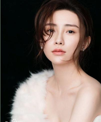 马秋子是郑恺的女朋友吗 马秋子的嘴唇是整